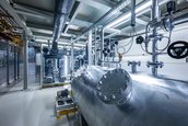 Uzina BMW Group din Regensburg a testat un sistem cu ulei termic pentru generarea de caldura in atelierul de vopsitorie