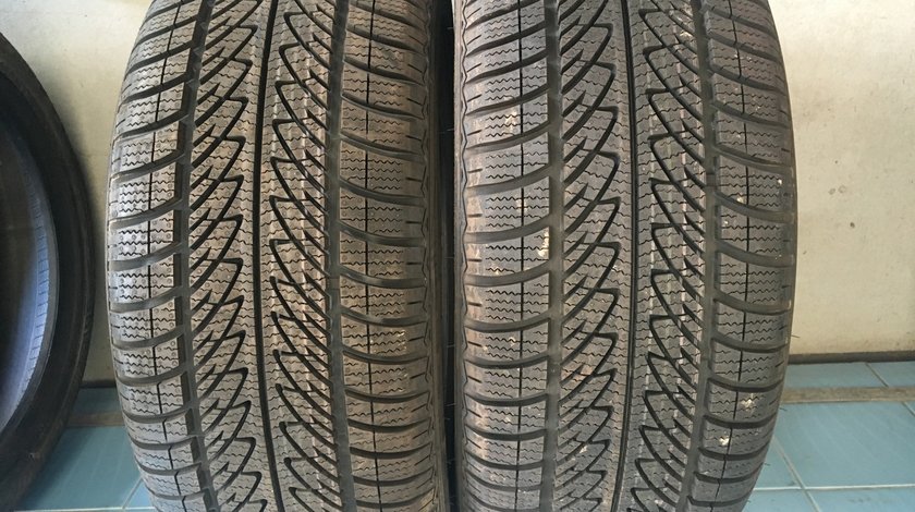 Vând 2 anvelope 225/45/17 goodyear de iarnă noi