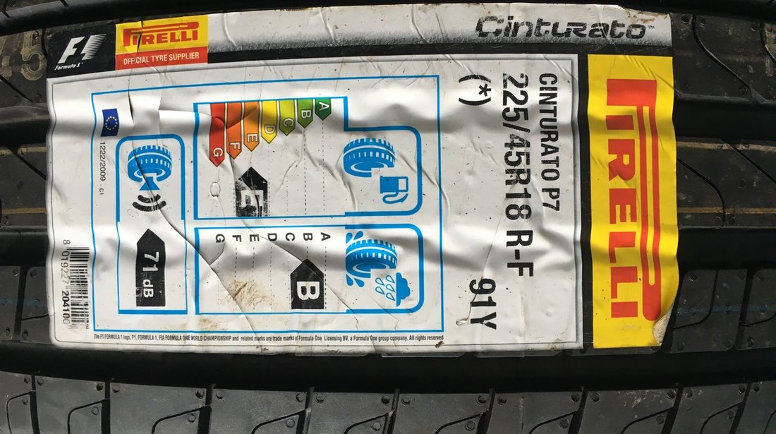 Vând 2 anvelope 225/45/18 Pirelli runflat de vara noi