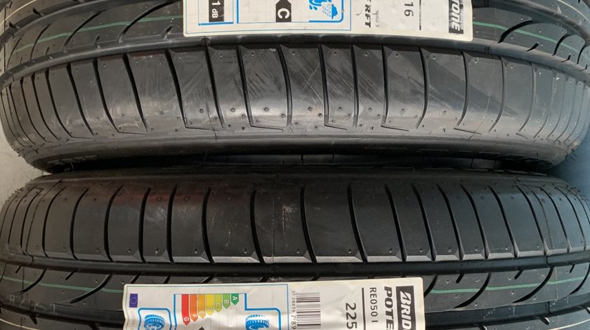 Vând 2 anvelope 225/50/16 bridgestone de vară runflat noi