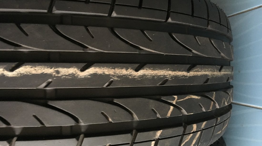 Vând 2 anvelope 235/45/19 bridgestone de vara ca noi