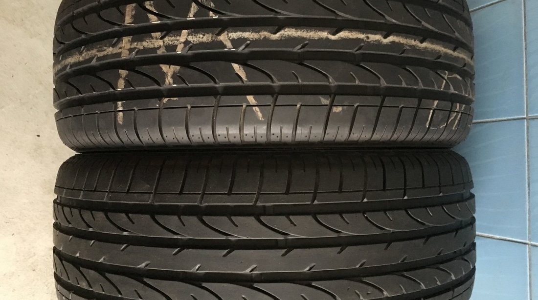 Vând 2 anvelope 235/45/19 bridgestone de vara ca noi