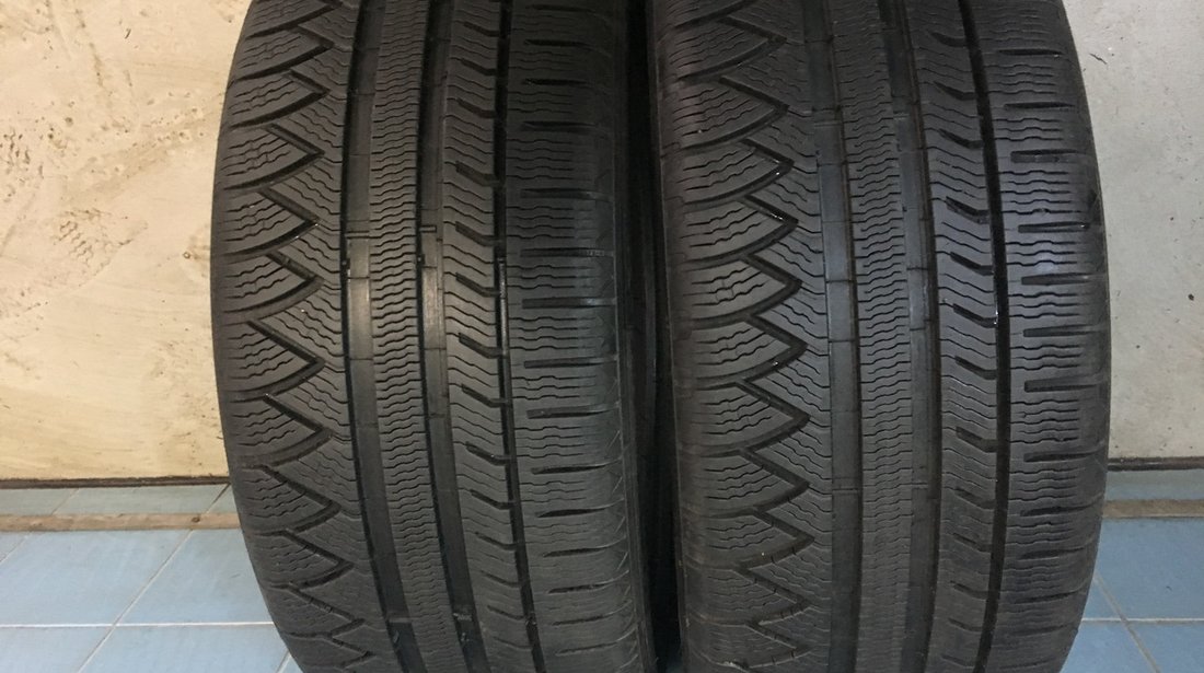 Vând 2 anvelope 245/40/19 Michelin de iarnă ca noi