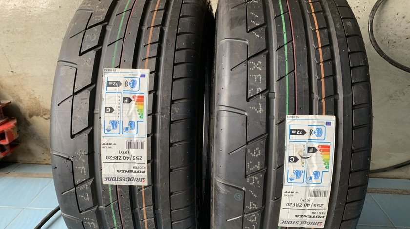 Vând 2 anvelope 255/40/20 bridgestone de vară runflat noi