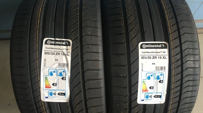 Vând 2 anvelope 305/30/19 continental de vara noi