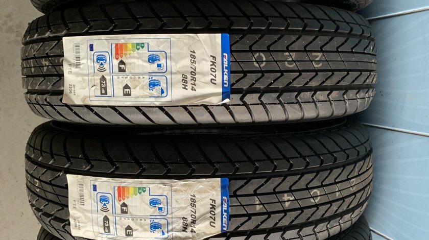 Vând 4 anvelope 185/70/14 Dunlop de vară noi
