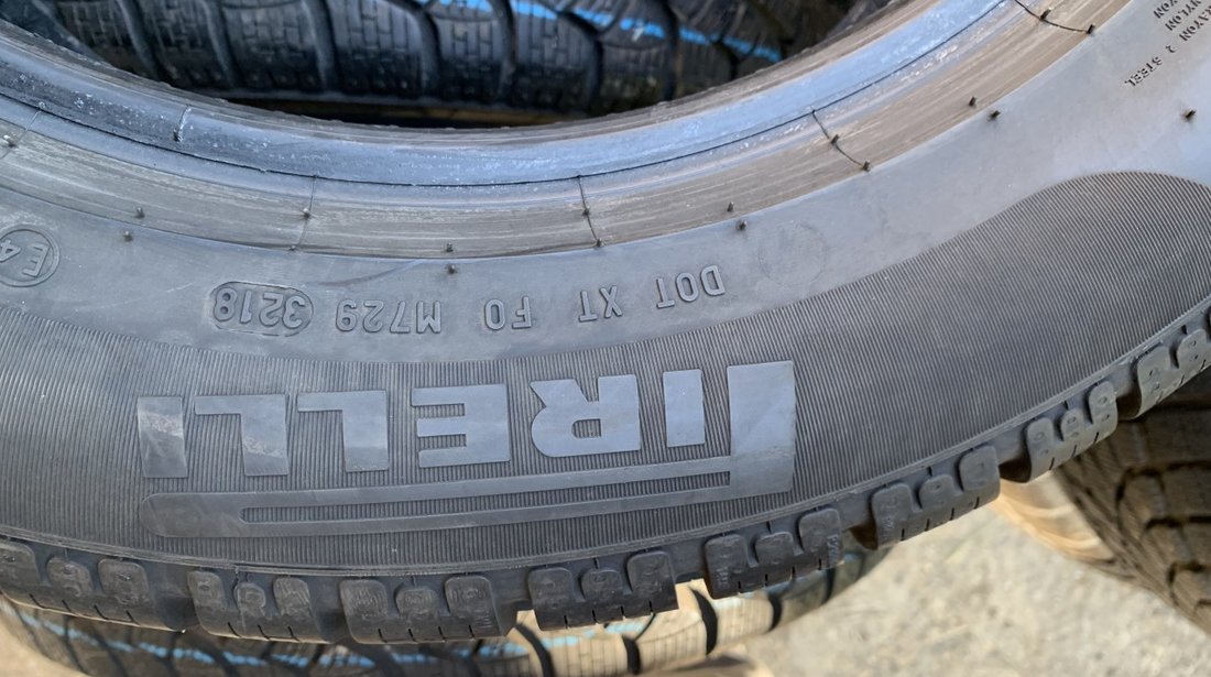 Vând 4 anvelope 205/60/16 Pirelli de iarnă ca noi