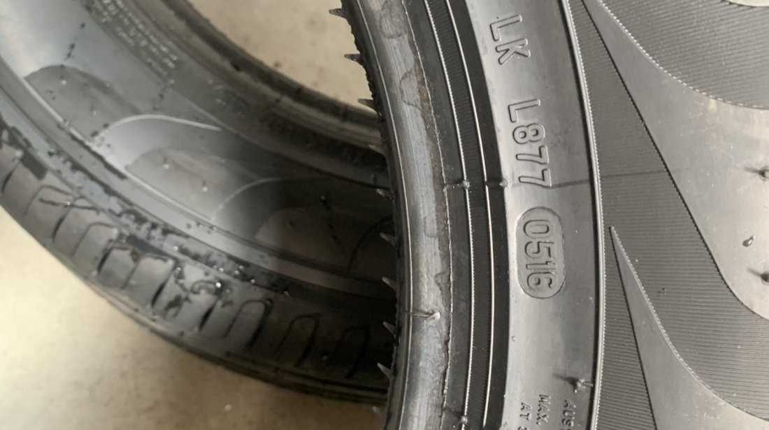 Vând 4 anvelope 215/65/16 Pirelli de vară noi