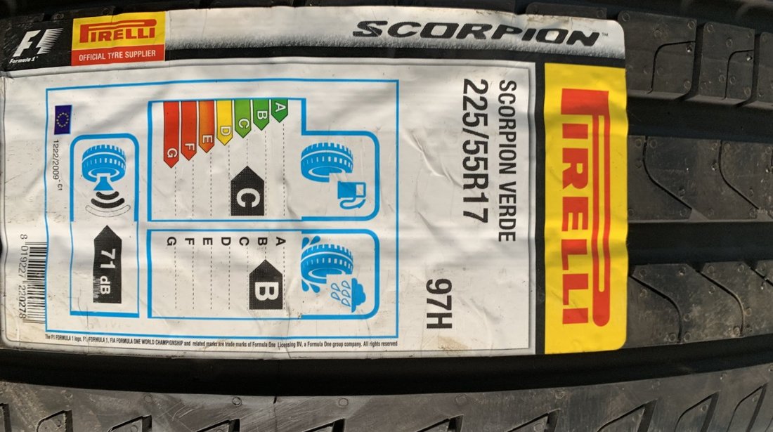 Vând 4 anvelope 225/55/17 Pirelli de vară noi