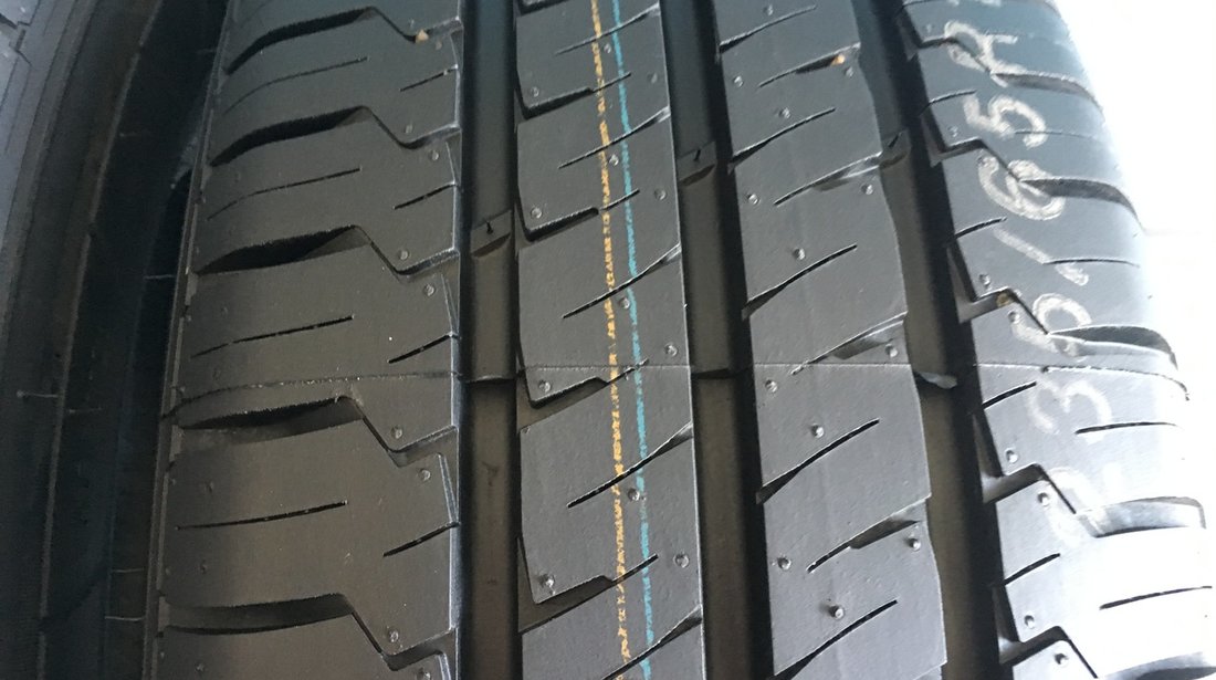 Vând 4 anvelope 235/65/16c hankook de vară noi