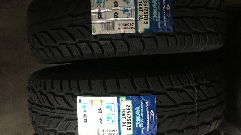 Vând 4 anvelope 235/75/15 Cooper de iarnă noi
