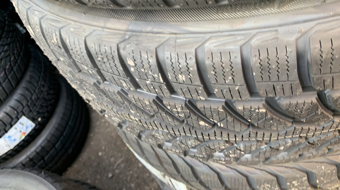 Vând 4 anvelope 245/40/20 bridgestone de iarnă noi