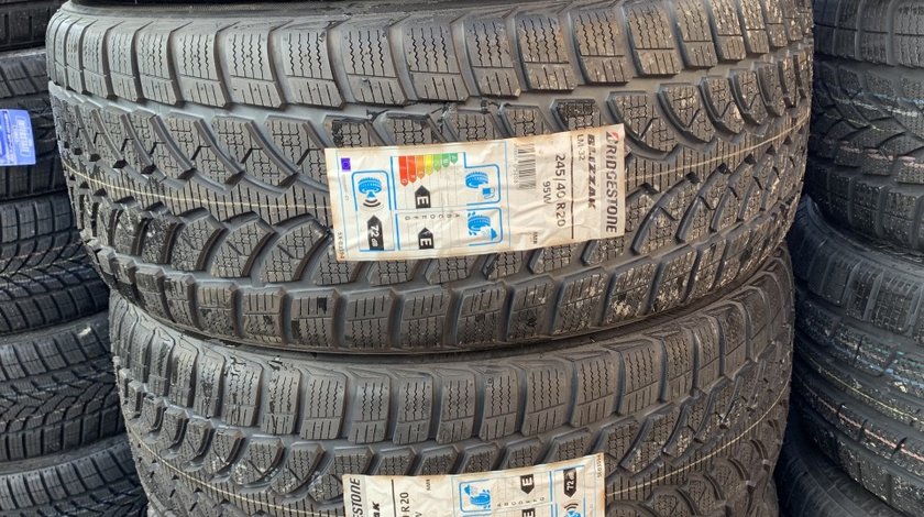 Vând 4 anvelope 245/40/20 bridgestone de iarnă noi