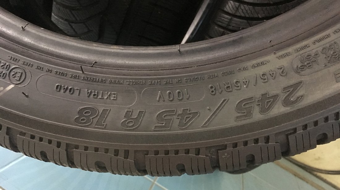 Vând 4 anvelope 245/45/18 Michelin de iarnă ca noi