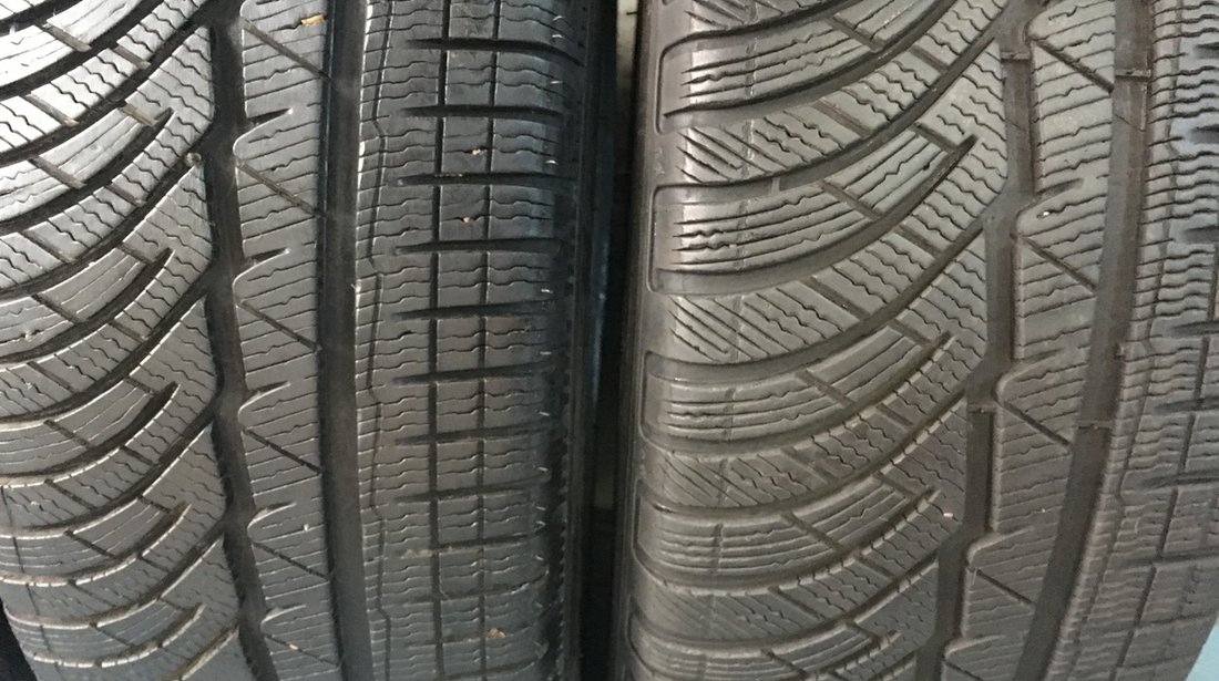 Vând 4 anvelope 245/45/18 Michelin de iarnă ca noi