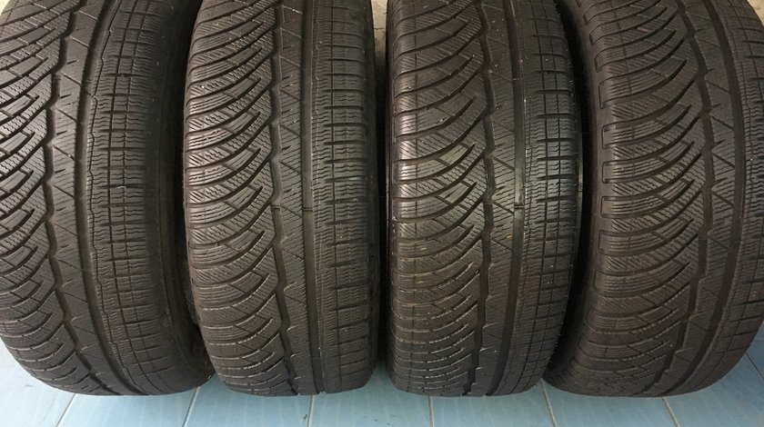 Vând 4 anvelope 245/45/18 Michelin de iarnă ca noi