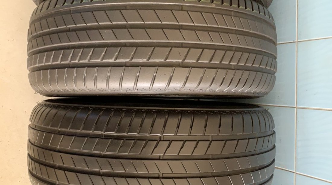 Vând 4 anvelope 245/50/19 bridgestone de vară runflat