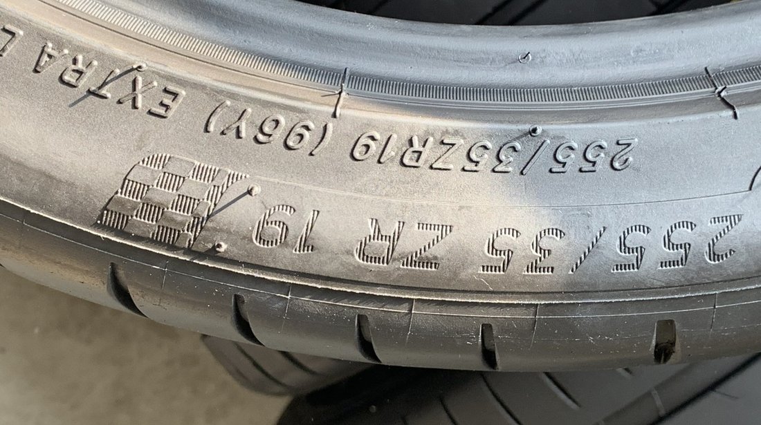 Vând 4 anvelope 255/35/19 Michelin de vară la 6 mm