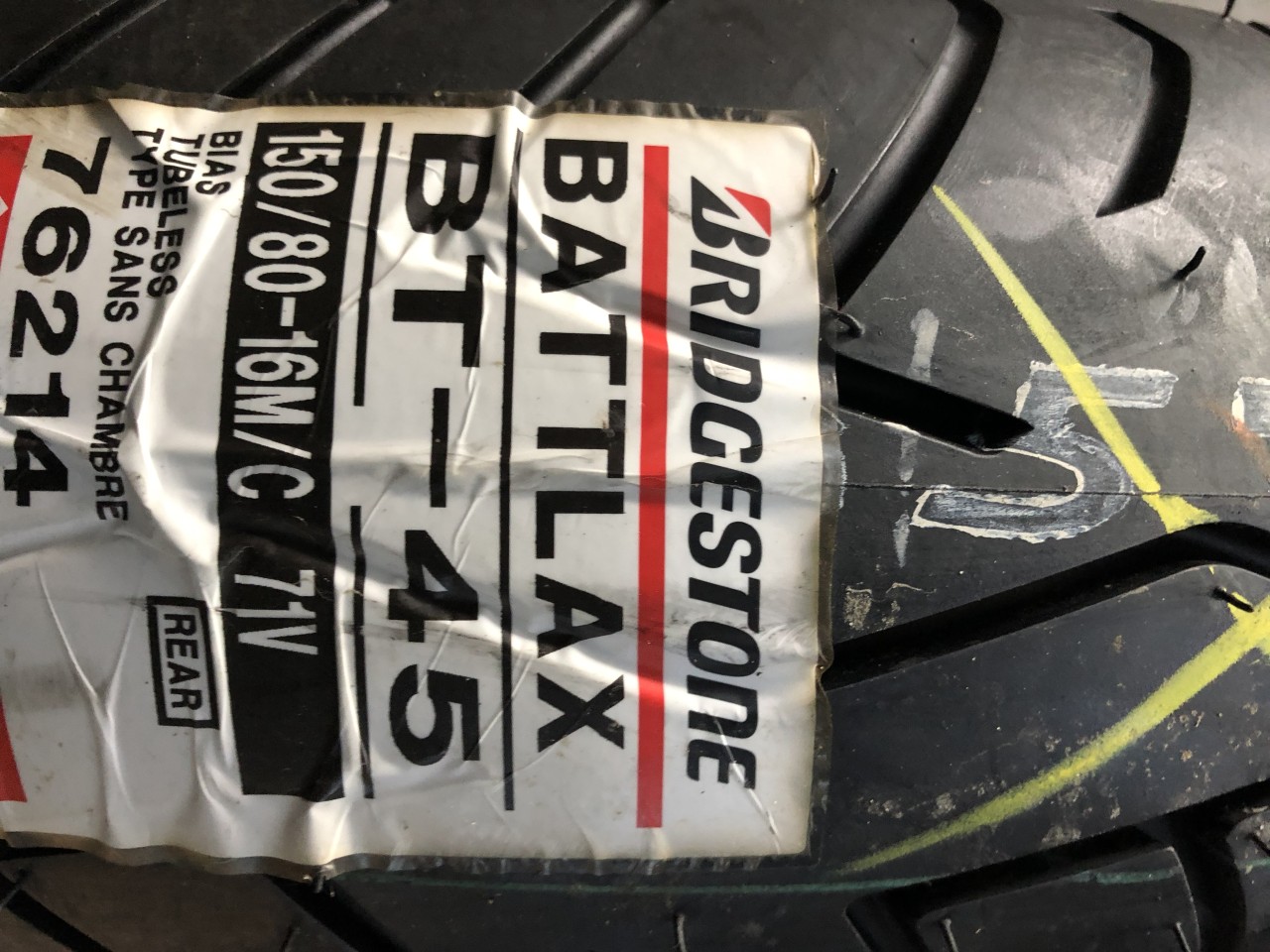 Vând anvelopă 150/80/16 bridgestone no