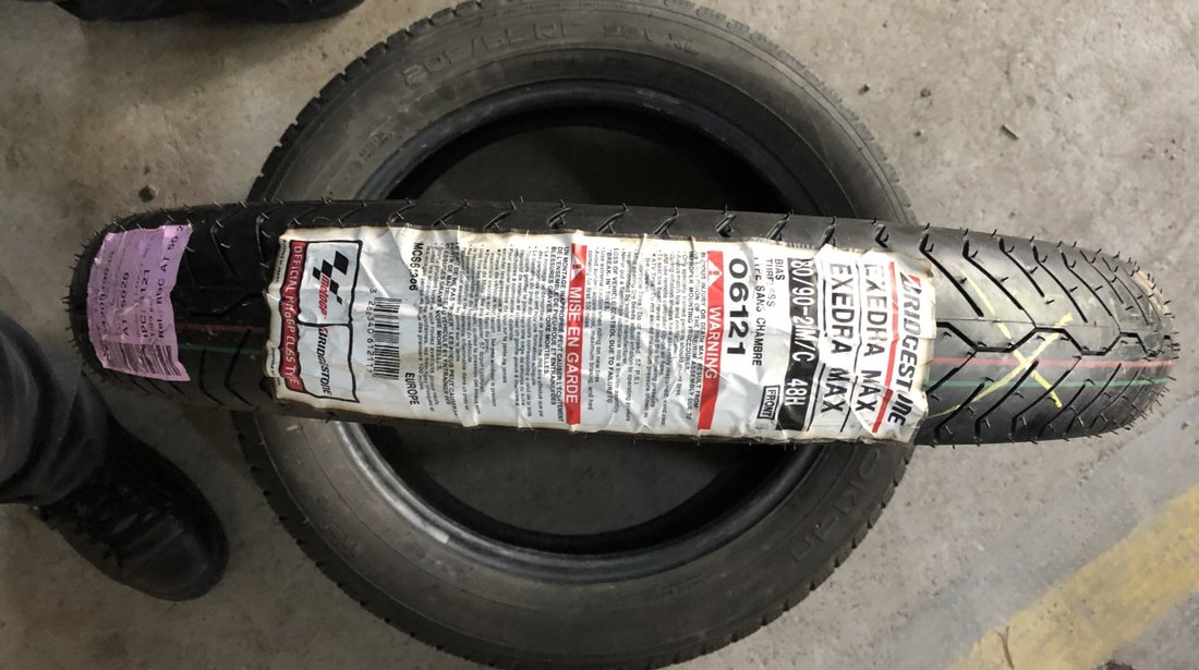 Vând anvelopă 80/90/21 bridgestone nouă