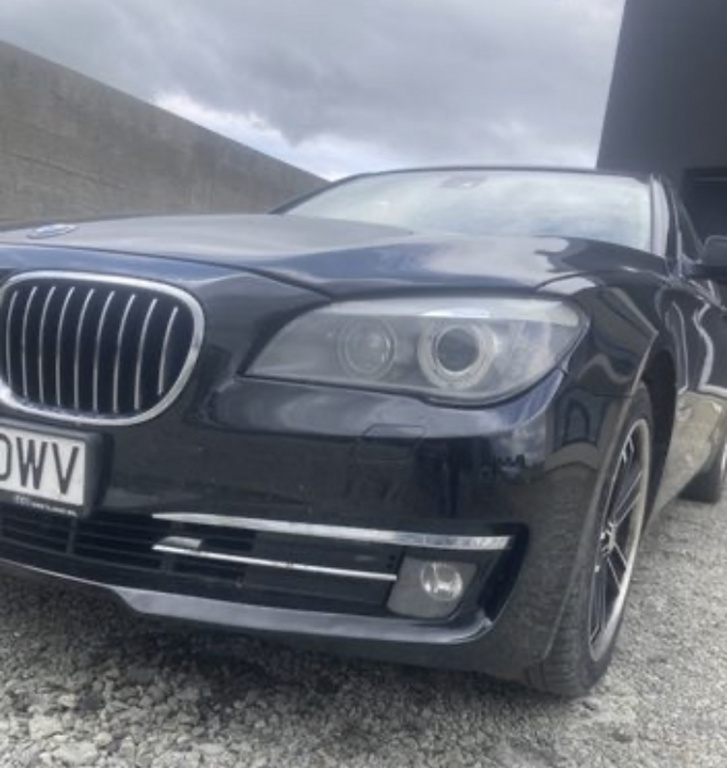 Vând BMW seria 7