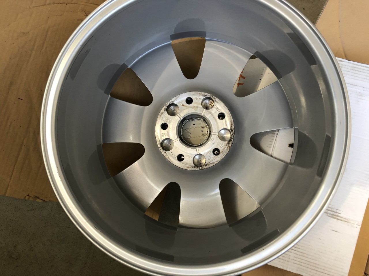 Vând jante aliaj originale Audi Q7 pe 1