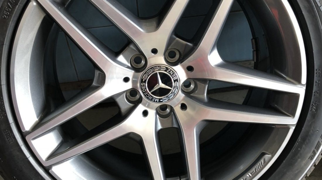 Vând jante originale Mercedes AMG pentru S-clas pe 19” cu anvelope noi Pirelli de iarnă