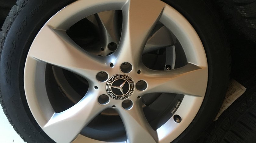 Vând jante originale Mercedes B-class,GLA,CLA pe 17” cu anvelope iarna