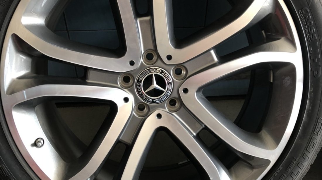 Vând jante originale Mercedes ML pe 21” noi cu anvelope noi continental