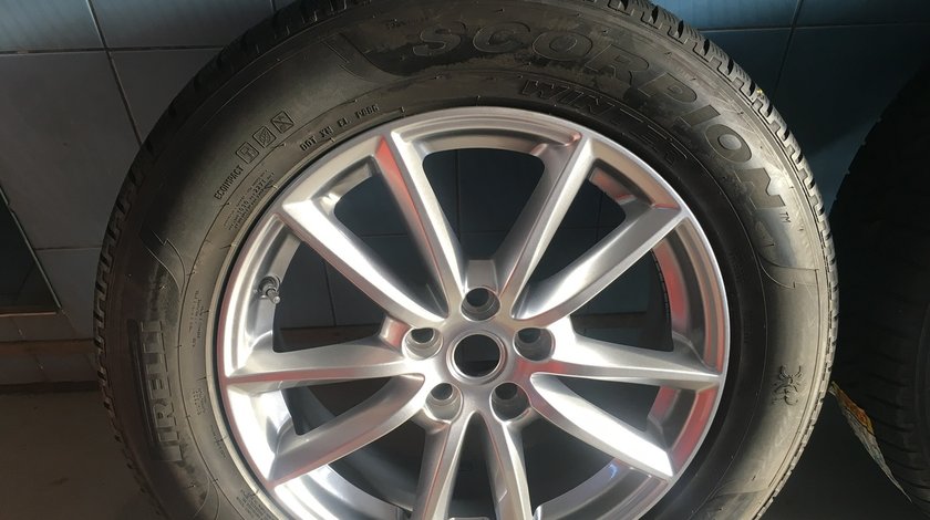 Vând jante originale Range Rover pe 19” cu anvelope Pirelli de iarnă noi
