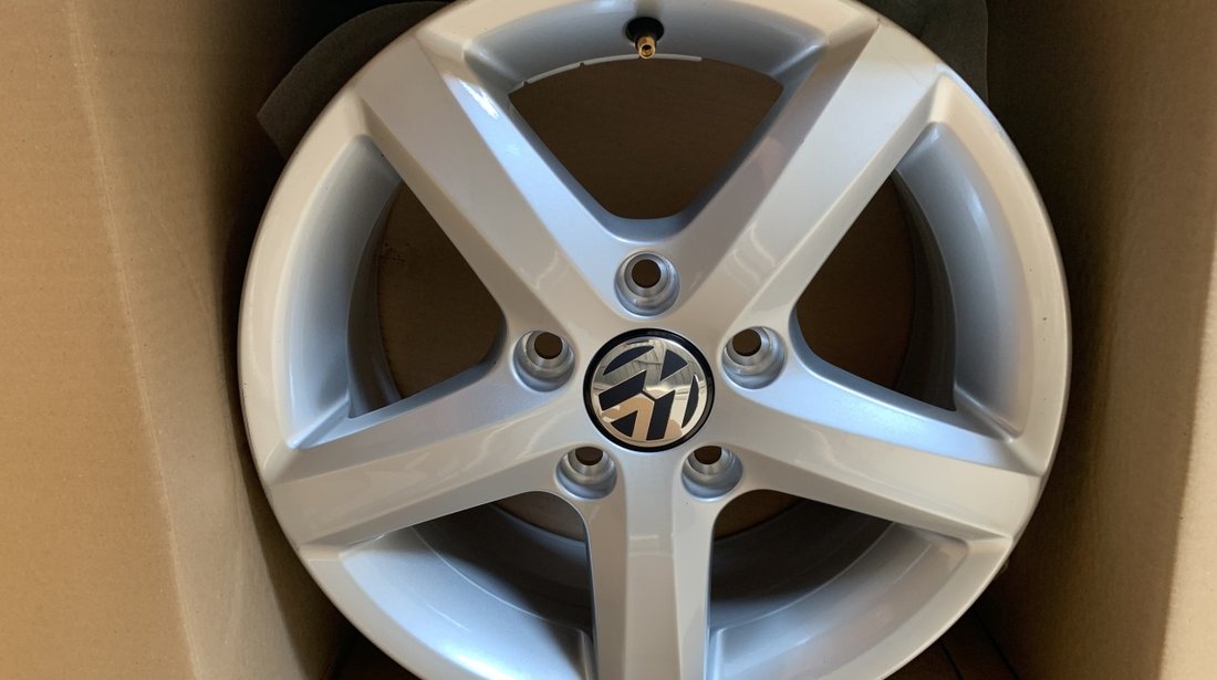 Vând jante originale Volkswagen pe 15” noi