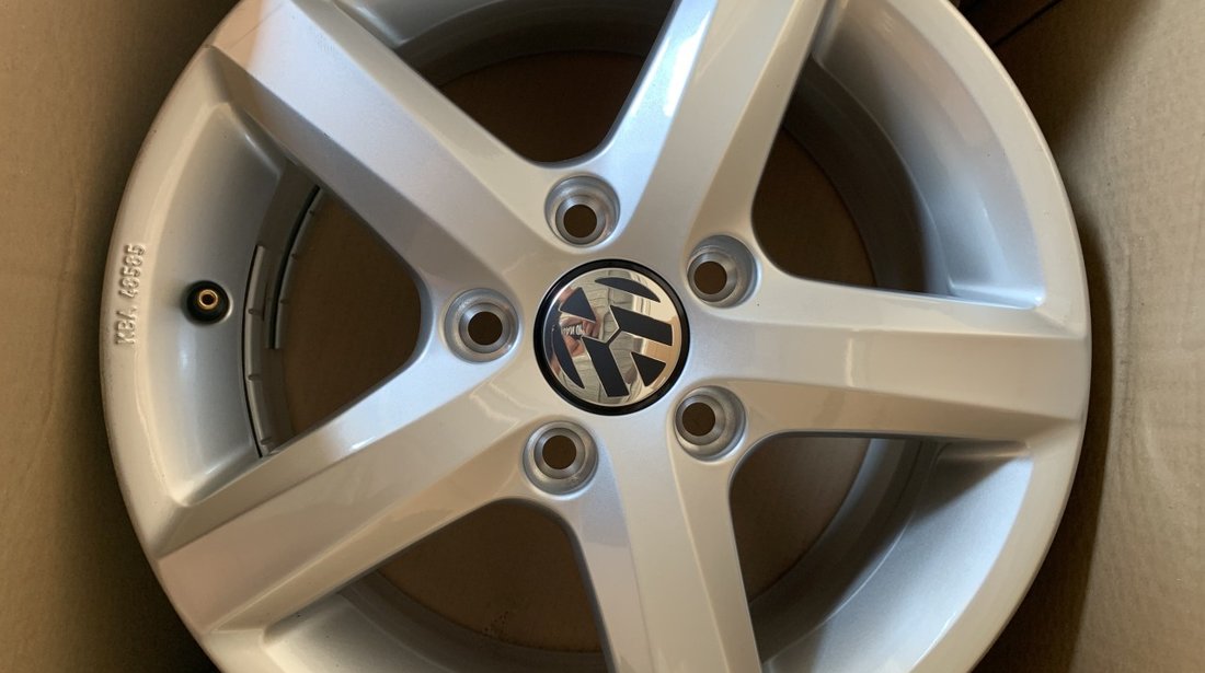 Vând jante originale Volkswagen pe 15” noi