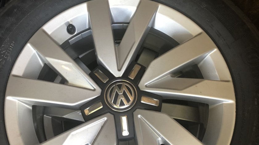 Vând jante originale Volkswagen pe 16” noi cu anvelope noi continental