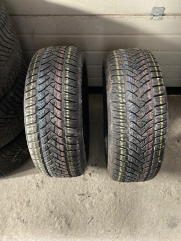 Vând Set 2 bucăți 235/55 R19 Dot 2022