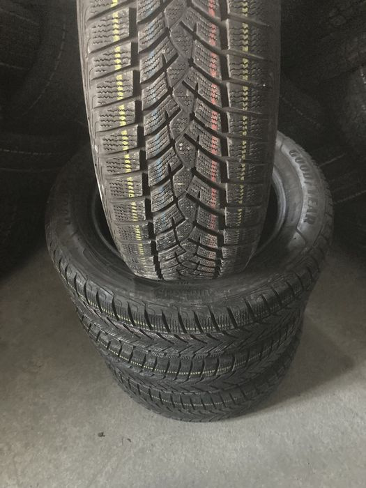 Vând Set 4 buc 235/60 R18 Dot 2021