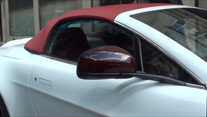 V12 Vantage Roadster in Londra