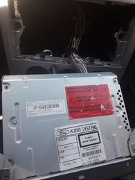 Va rog cine mă poate ajuta cu cod casetofon Ford Sony c307/C214? 4?