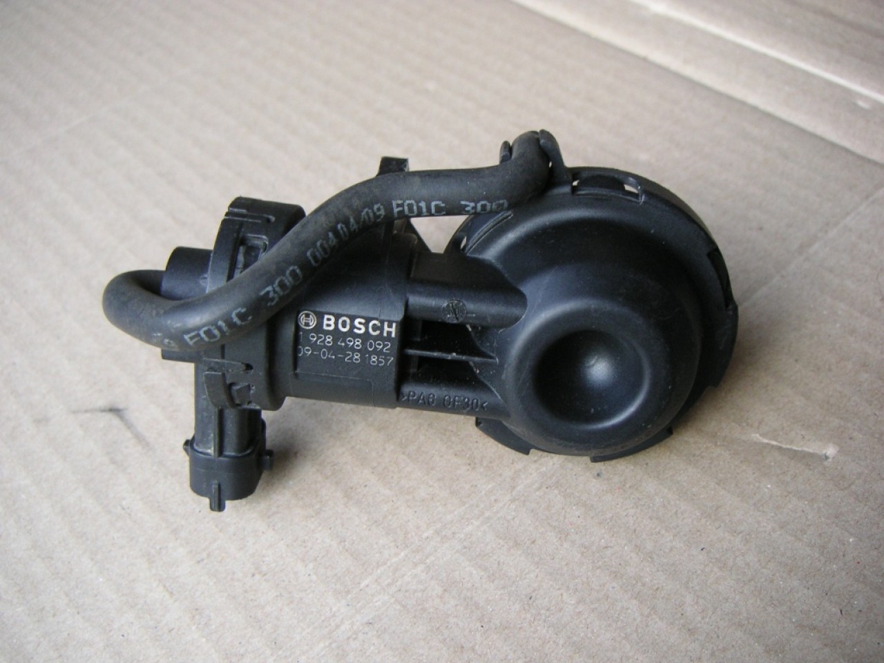 Valva supapa vacuum Opel Corsa D, Astra H Cod 1928498092