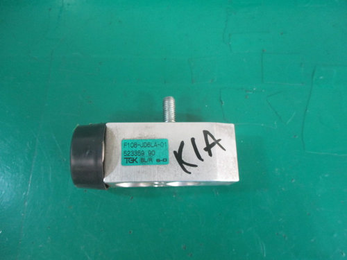 VALVA / SUPAPA / VENTIL EXPANSIUNE CLIMA / AC KIA SORENTO 1 4x4 FAB. 2002 – 2009 ⭐⭐⭐⭐⭐