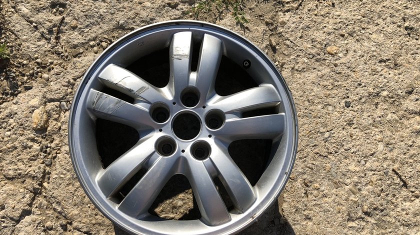 Vand 1 janta aliaj R16 Hyundai Tucson