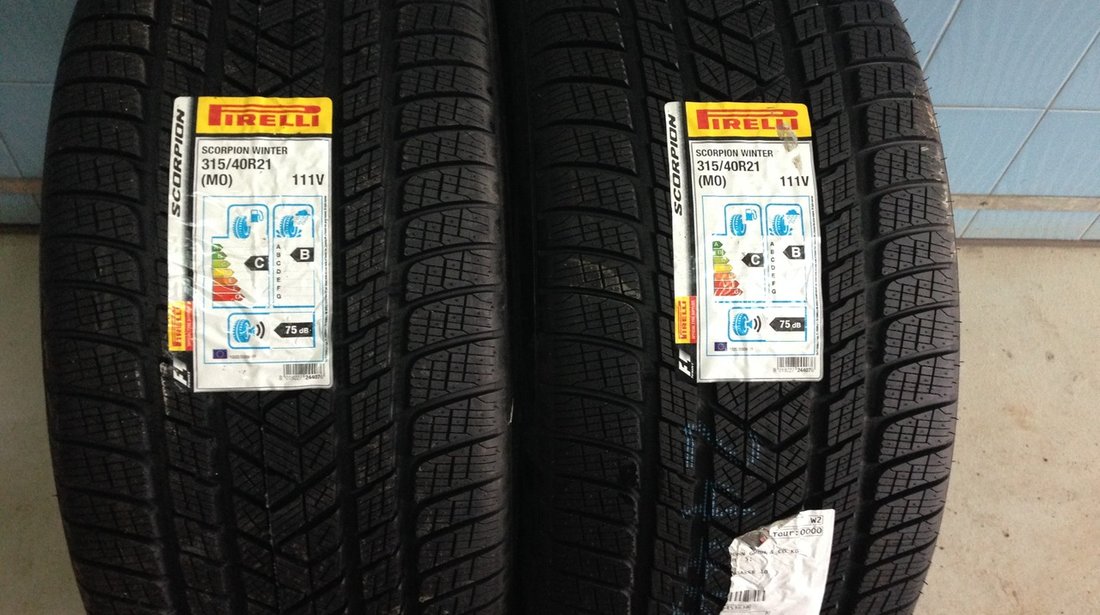 VAND 2 ANVELOPE 315/40/21 PIRELLI DE IARNA NOI