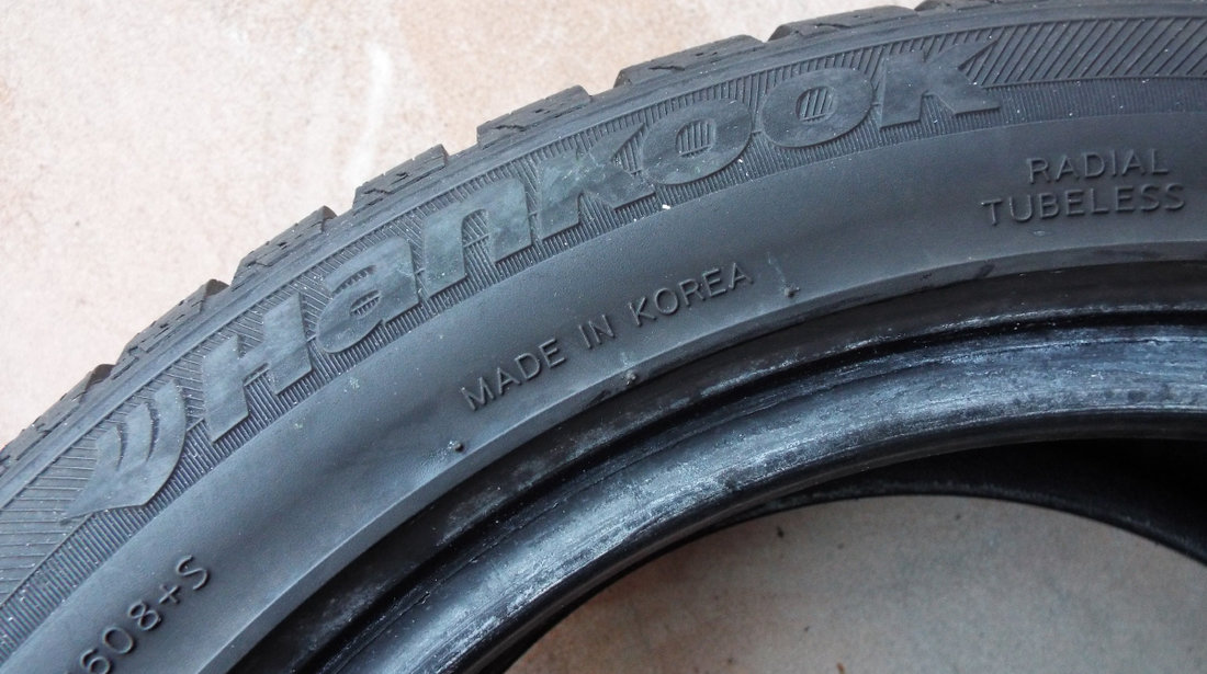 vand 2 anvelope de iarna [noi] 195/50/15 hankook optimo4s pret 300ron amandoua