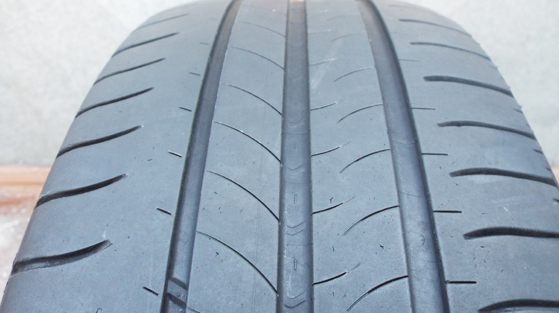 vand 2 anvelope de vara 195/55/16 michelin energy sever pret 250ron ambele