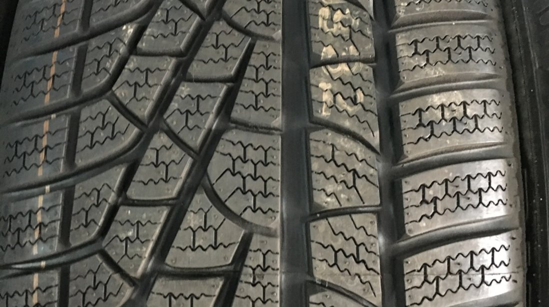 VAND 4 ANVELOPE 245/45/18 PIRELLI DE IARNA NOI