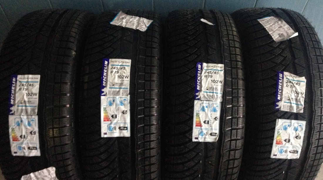 VAND 4 ANVELOPE 245/45/19 MICHELIN DE IARNA NOI