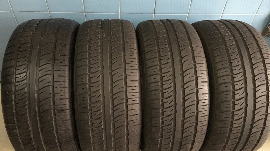 Vand 4 anvelope 265/45R20 Pirelli de vara ca noi