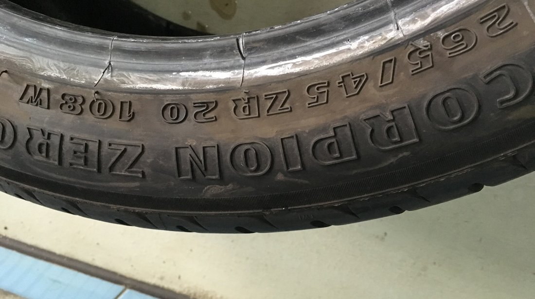 Vand 4 anvelope 265/45R20 Pirelli de vara ca noi