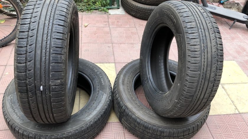 Vand 4 anvelope vara Nokian 215/70/16