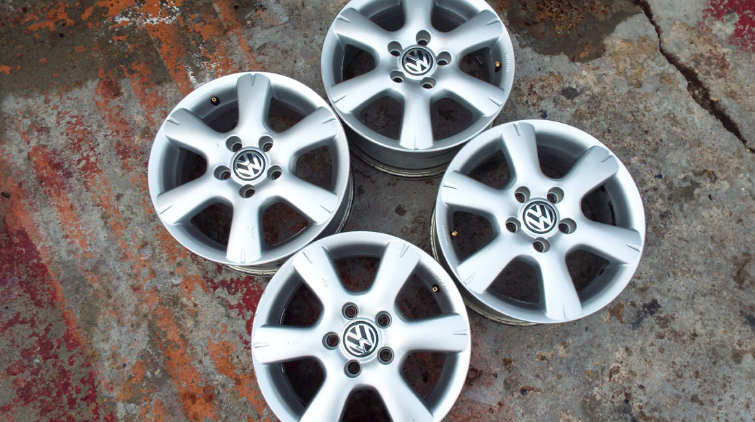 vand 4 jante aliaj pe 15" originale  vw golf 5,6,7,octavia 2,seat pret 900 ron toate 4