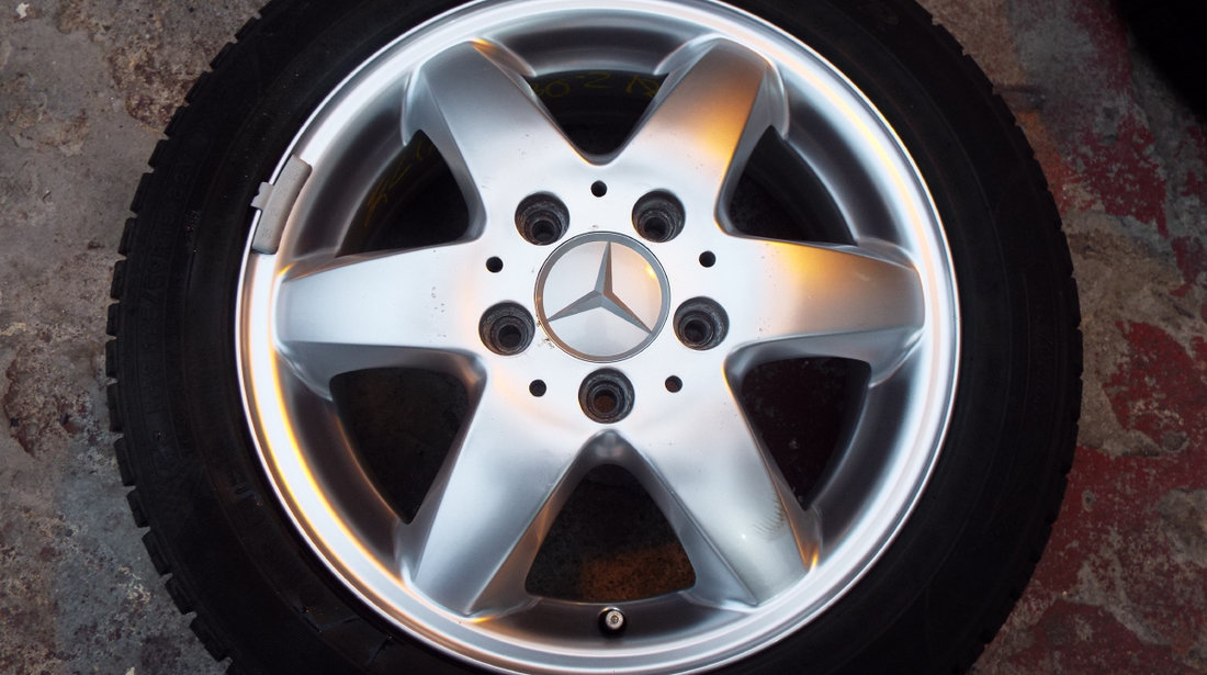 vand 4 jante de aliaj pe 15" originale mercedes clasa A si vaneo pret 500ron toate4